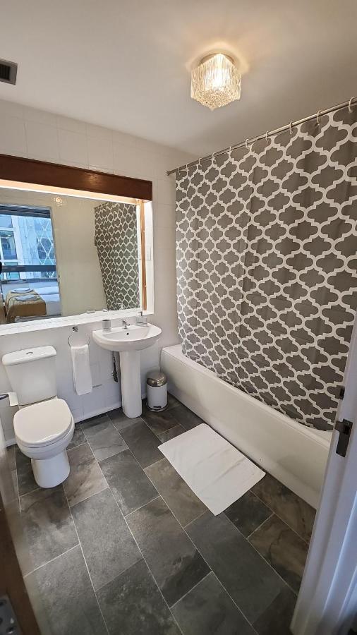 Top Floor Room In Baker St London Exterior foto